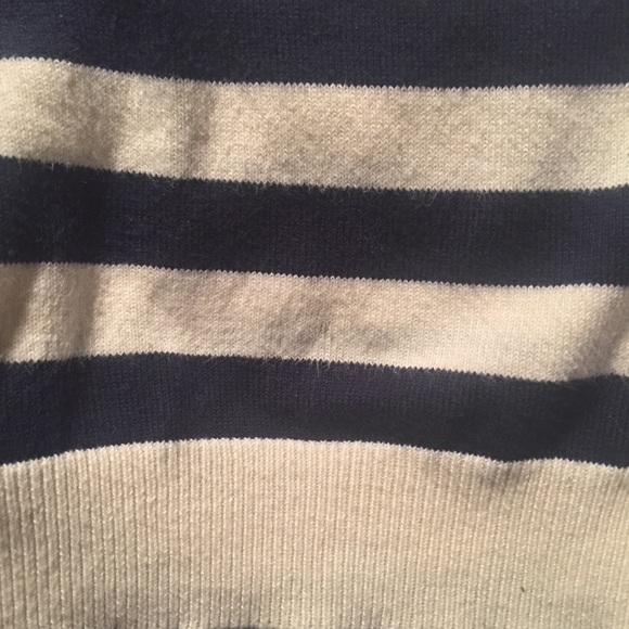 🌀H&M Cream and Blue Princess Sleeve Sweater🌀 - Picture 3 of 6